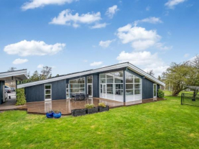Holiday Home Helena - 700m from the sea by Interhome, Bogø By